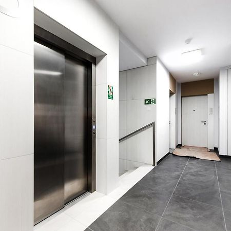Project Comfort Apartament Dywizjonu 303 175/8 Warszawaアパートメント エクステリア 写真